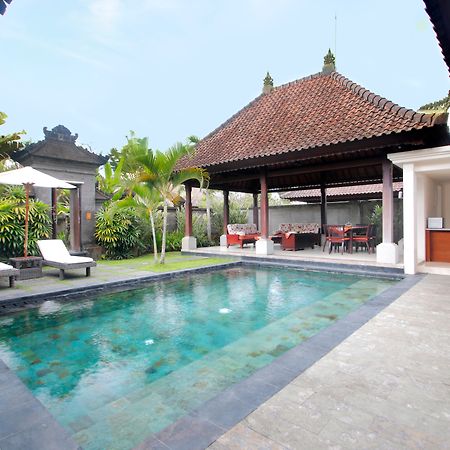 Santi Mandala Villa & Spa Сукаваті Екстер'єр фото
